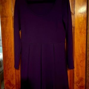 Plum mid length dress.   Tons of stretch.  Worn only once.